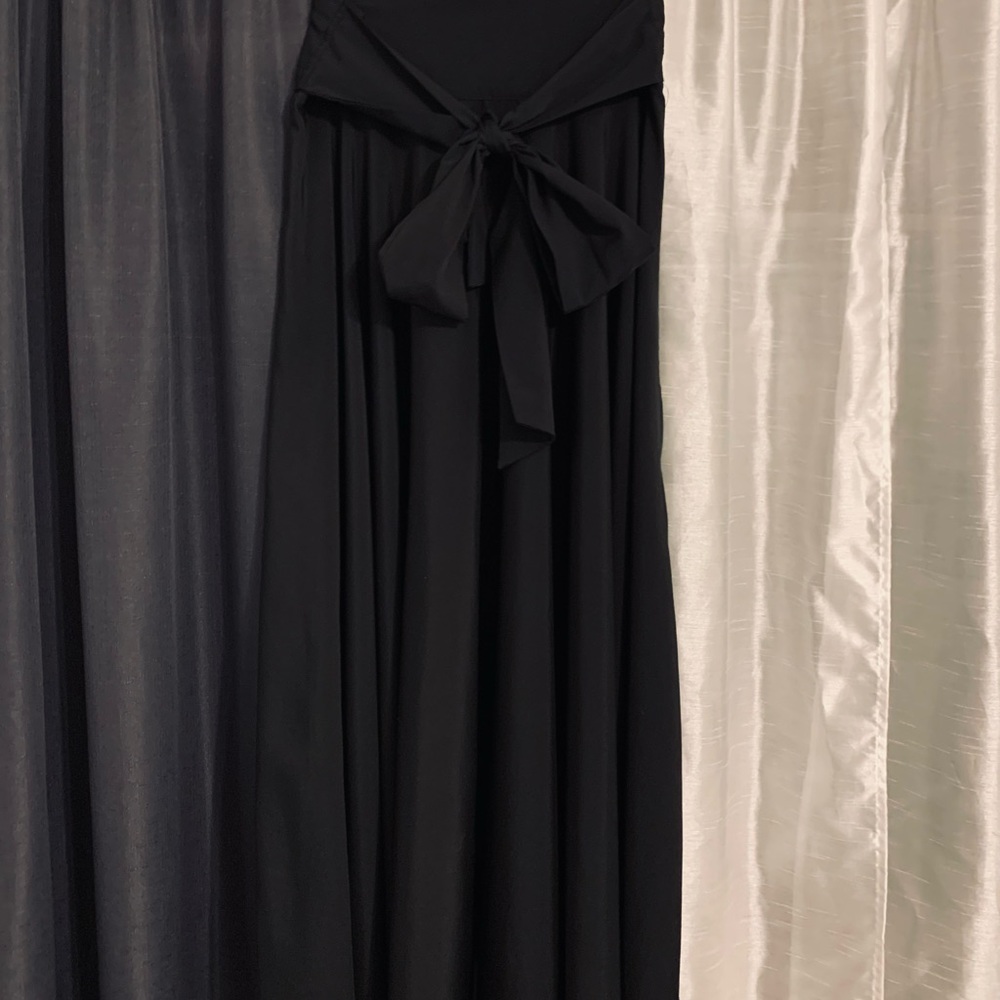 High-Waist Black Maxi Skirt With Bow